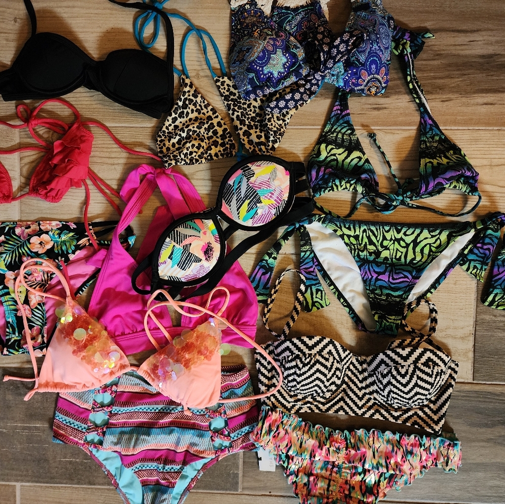 Bikini Bundle - Picture 4 of 16